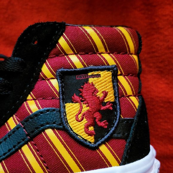 Vans x Harry Potter Gryffindor Sk8-Hi - Picture 6 of 6